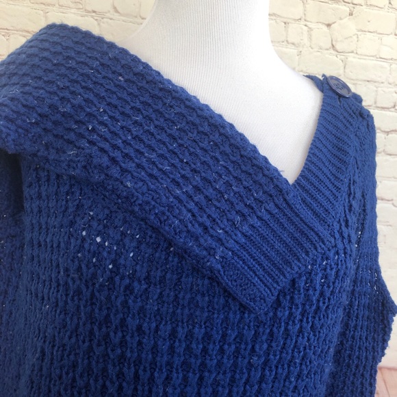 Foreign Exchange Cold Shoulder Sweater - Picture 6 of 8